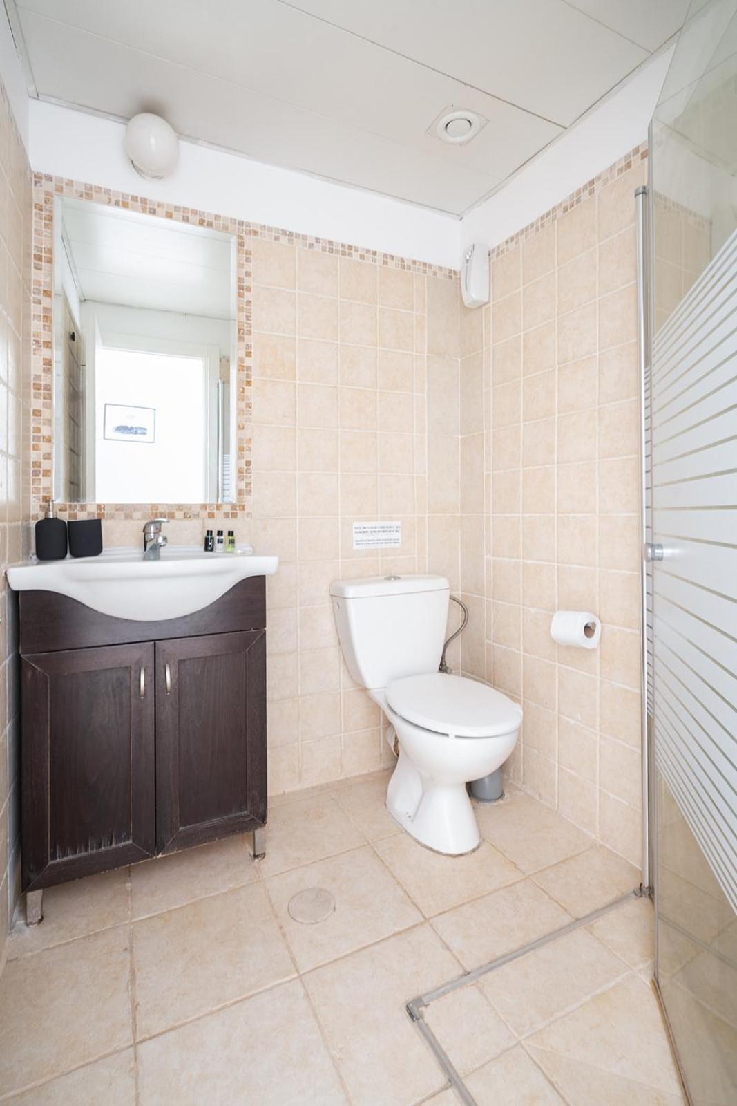 Yarkon - By Beach Apartments Tlv Tel Aviv Room photo